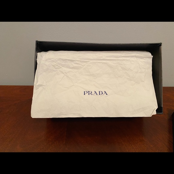 Black Prada heels, size 8.5 - Picture 6 of 7